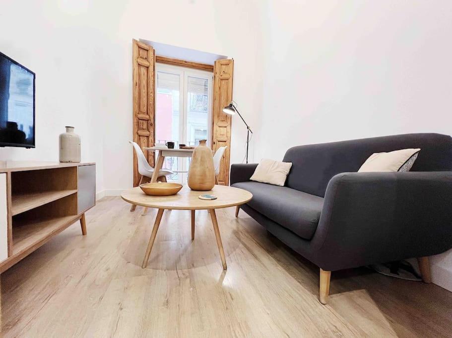 Apartamento Privado De Diseno En Pleno Centro - Atocha Apartment Мадрид Екстериор снимка